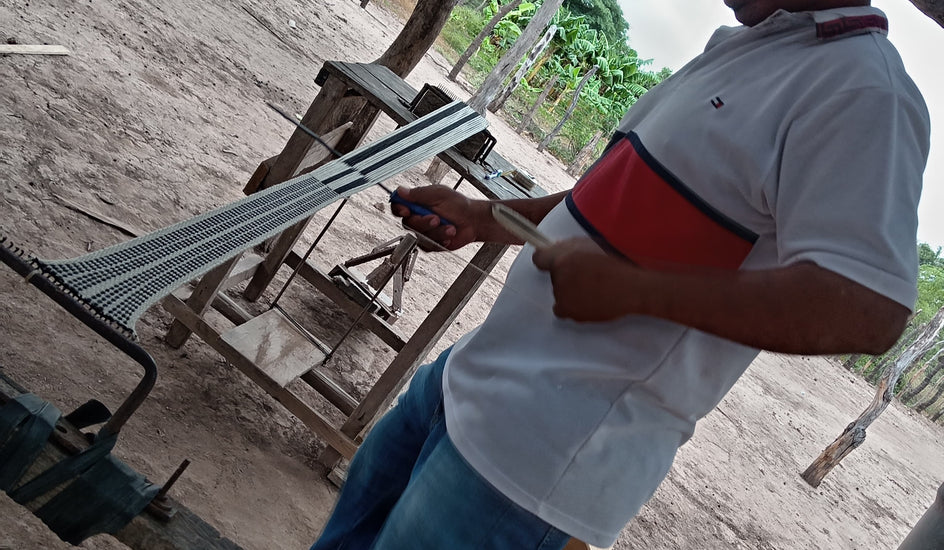 Los Artesanos del Detalle: El Papel de los Hombres en el Tejido Wayuu