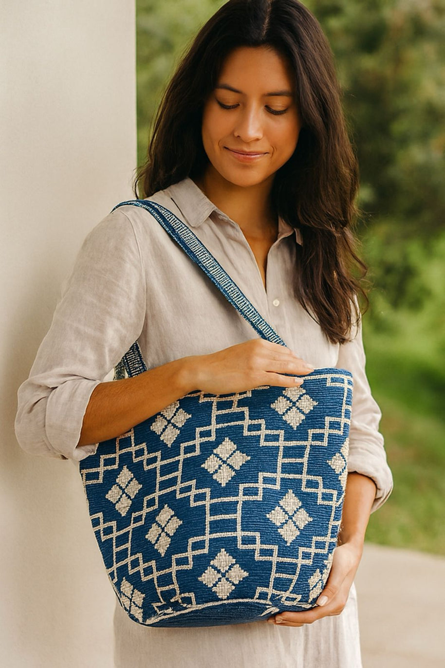 Leila Wayuu Mochilon Bag – Handwoven Crochet Crossbody Bag