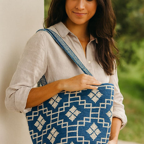 Mayra Rombos Azul Backpack
