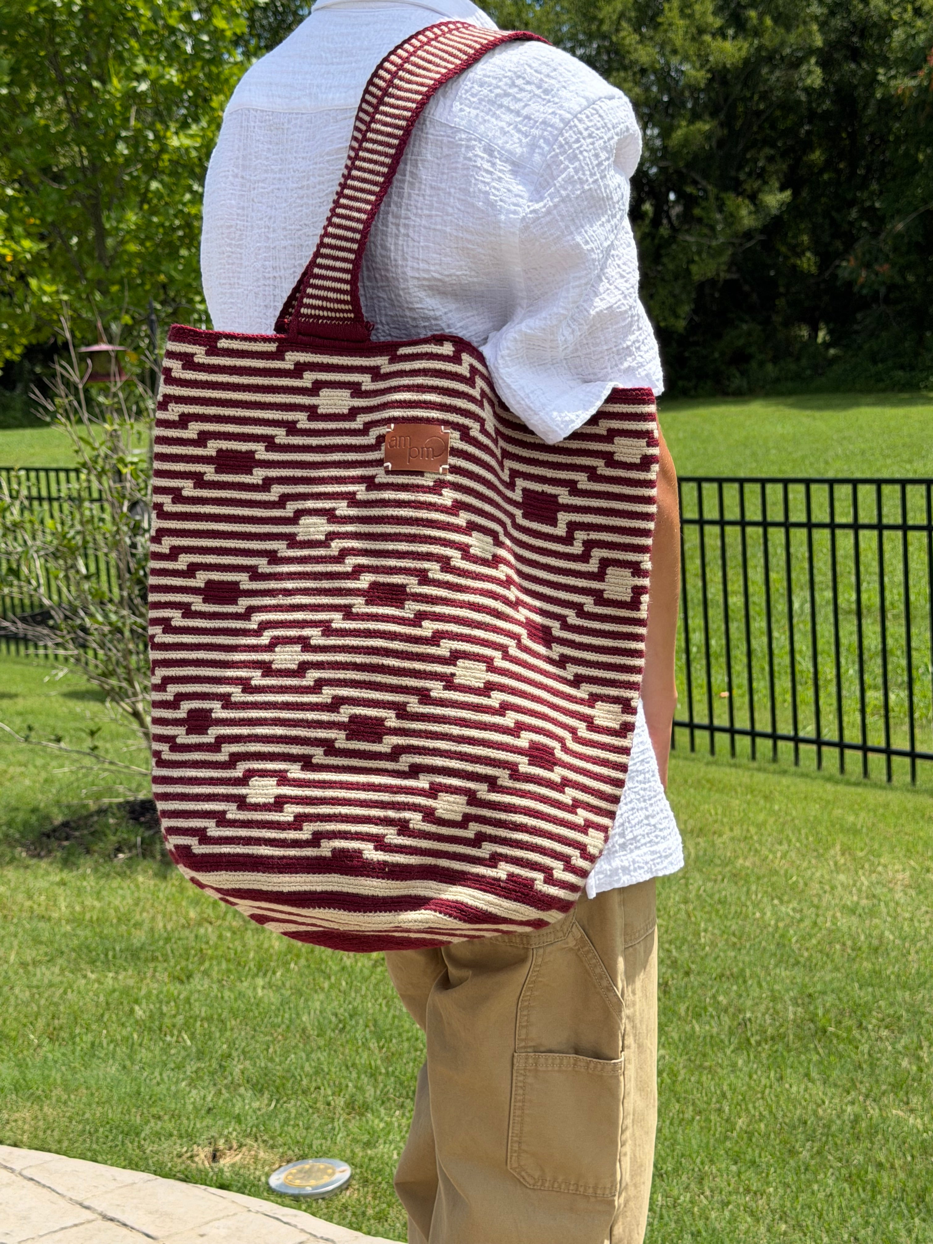 https://ampmsis.com/collections/wayuu-mochila-bags-totes