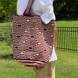 https://ampmsis.com/collections/wayuu-mochila-bags-totes