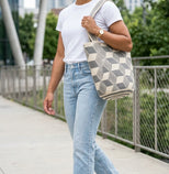 AMPMsis Wayuu Geometric Mochilón Large Bucket Bag – Handwoven Gray & Beige Tote