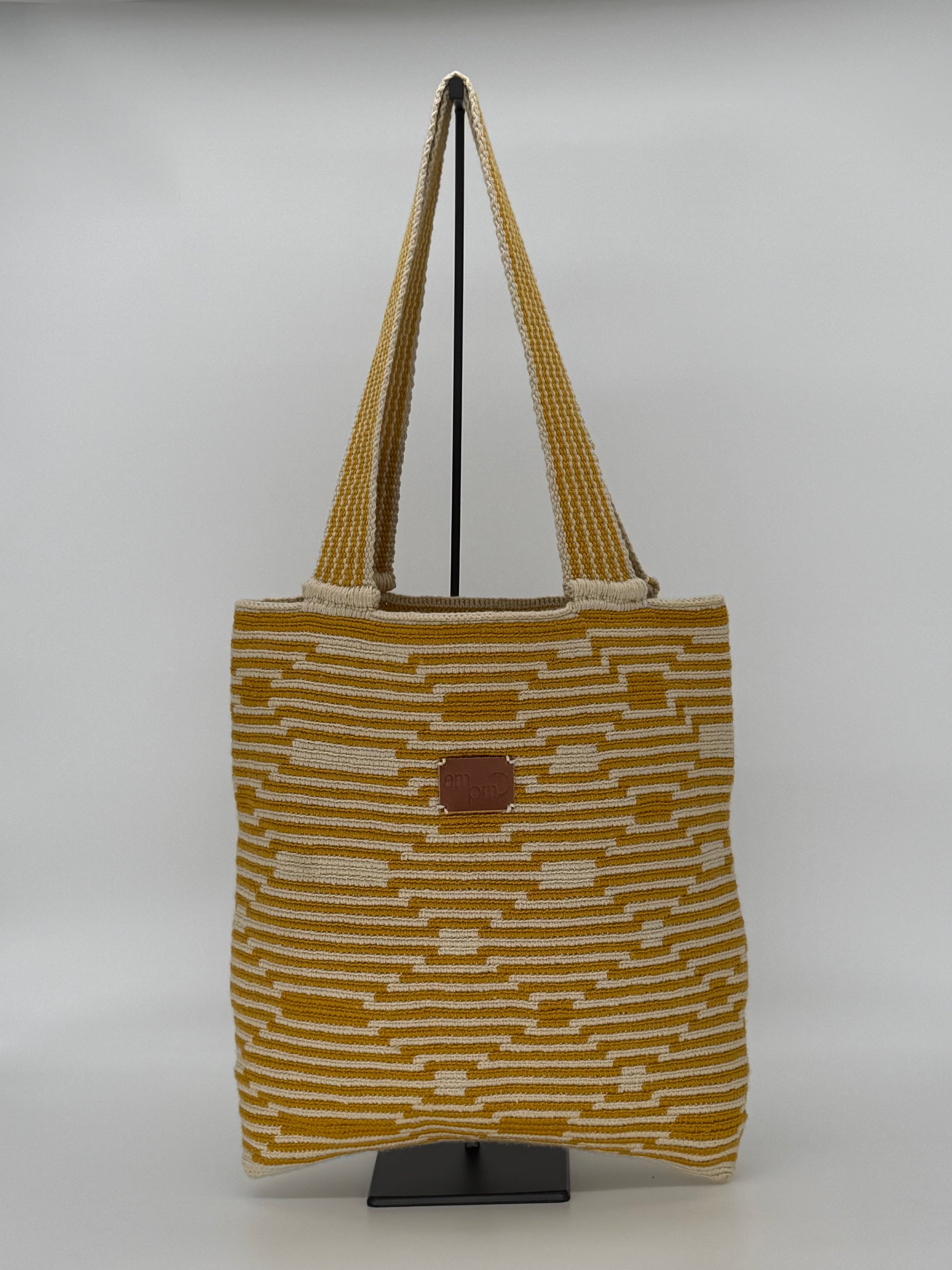 Amber Wayuu Tote Bag – Handwoven Large Everyday Bag from Colombia