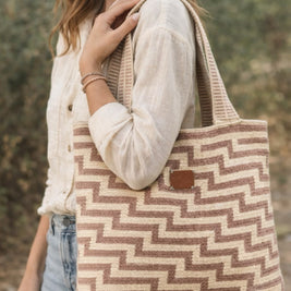 Zigzag Handwoven Tote – Crochet Bag for Work & Travel