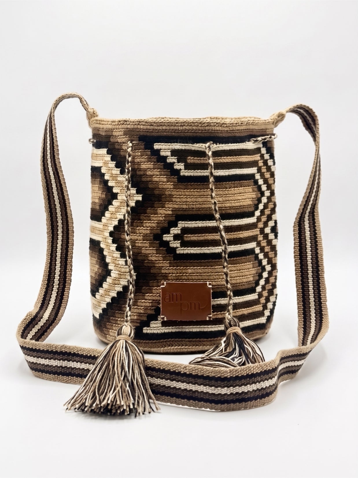 Wayuu Earth Tone Geometric Mochila Small Crossbody – Handwoven Brown Camel Black & Beige