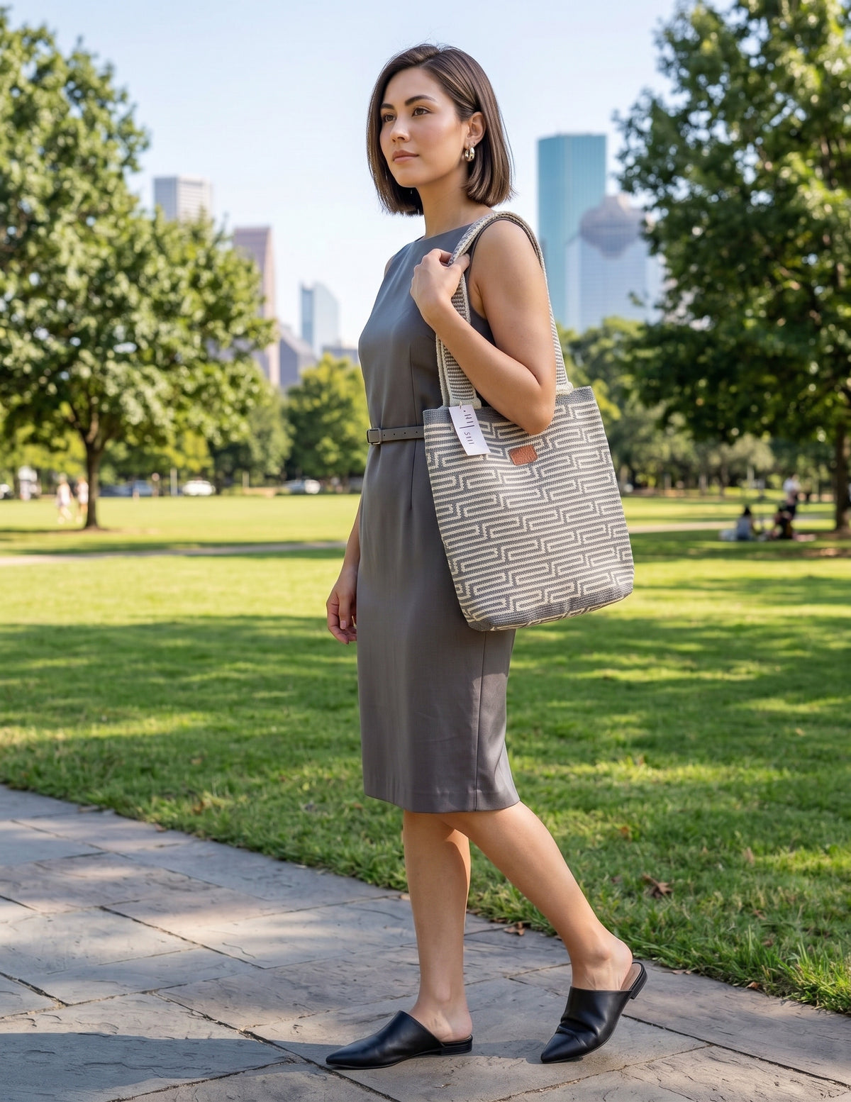 Gray Handwoven Plain Tote Bag – Colombian Artisan Tote | Everyday Shoulder Tote for Work & Travel