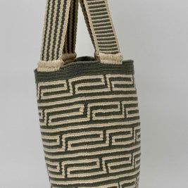 Gray Handwoven Tote Bag – Colombian Artisan Tote | Everyday Shoulder Tote for Work & Travel3