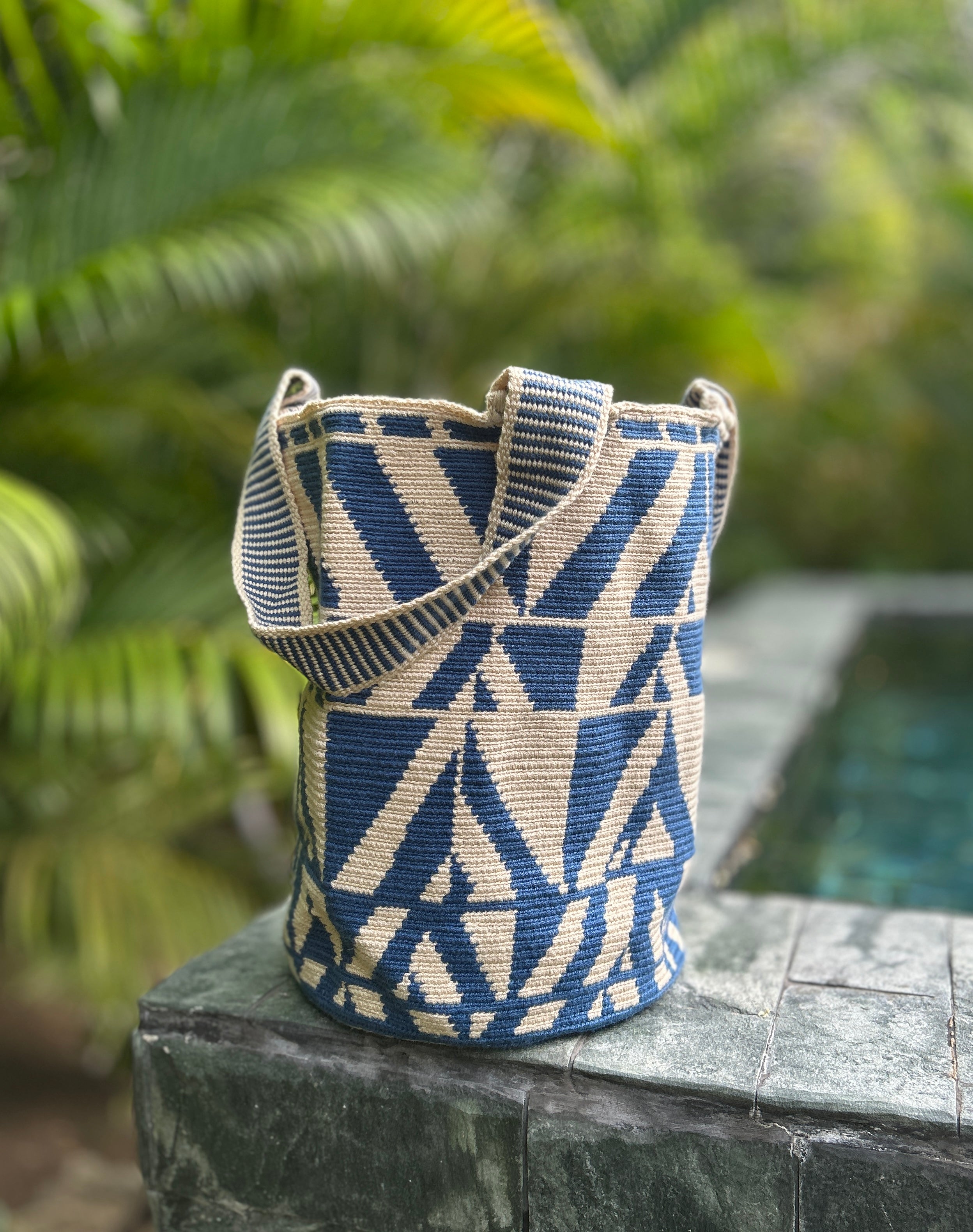 Wayuu Mochilon Bag Handwoven Boho Artisanal Colombia Neutral Geometric Design