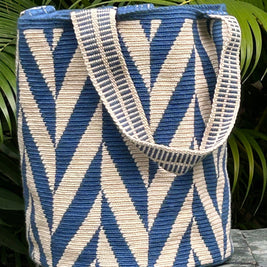Irunu Wayuu Mochilon Bag – Neutral Geometric Handwoven Crochet Bag