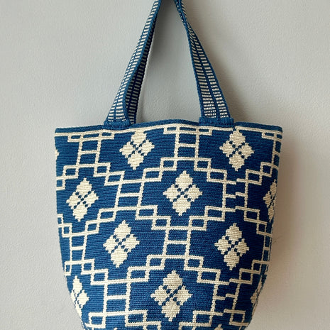 Leila Wayuu Mochilon Bag – Handwoven Crochet Crossbody Bag