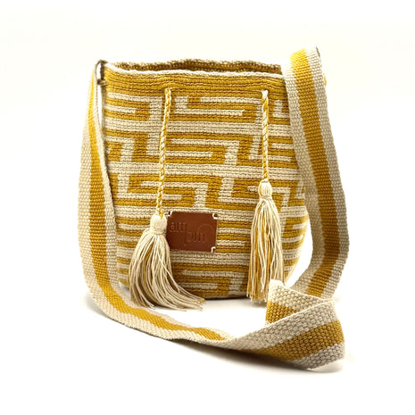 Wayuu Mustard Geometric Mochila Small Crossbody – Handwoven Mustard & Beige Traditional Wave