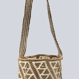 Wayuu Taupe Geometric Mochila Small Crossbody – Handwoven Beige & Taupe