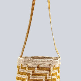 Wayuu Mustard Geometric Mochila Small Crossbody – Handwoven Mustard & Beige Zig-Zag
