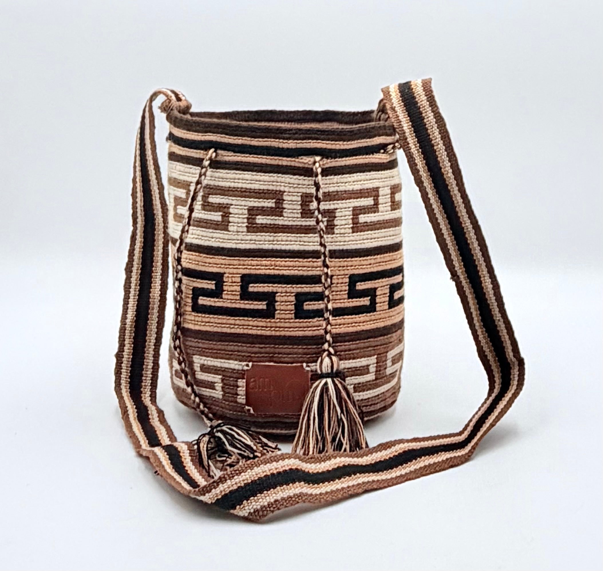 Wayuu Earth Tone Geometric Mochila Small Crossbody – Handwoven Black Brown Camel & Beige