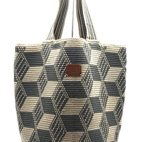 Wayuu Geometric Mochilón Large Bucket Bag – Handwoven Gray & Beige Tote