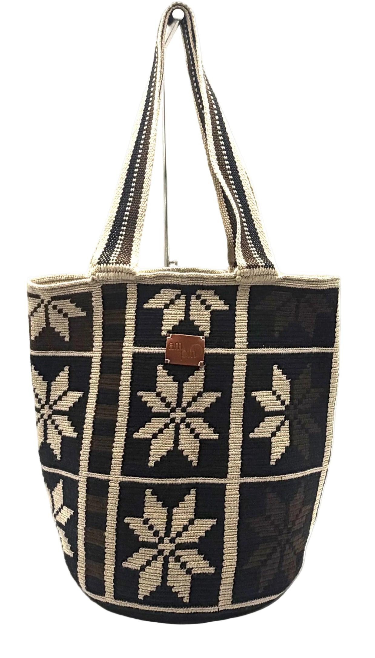 #23 Nerfi Wayuu Geometric Mochilón Large Bucket Bag – Muted Earth Tones