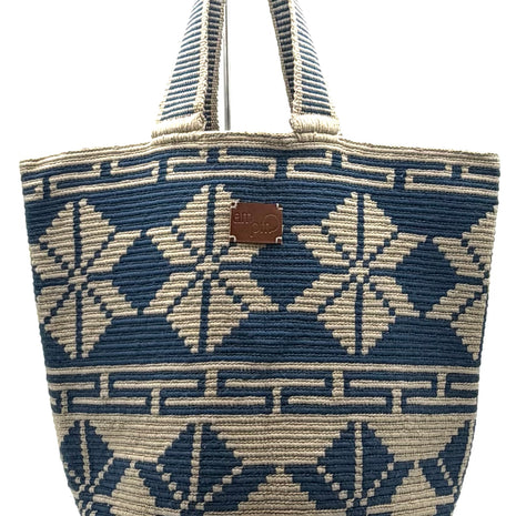 Wayuu Geometric Mochilón Large Bucket Bag – Handwoven Navy Blue & Beige Tote