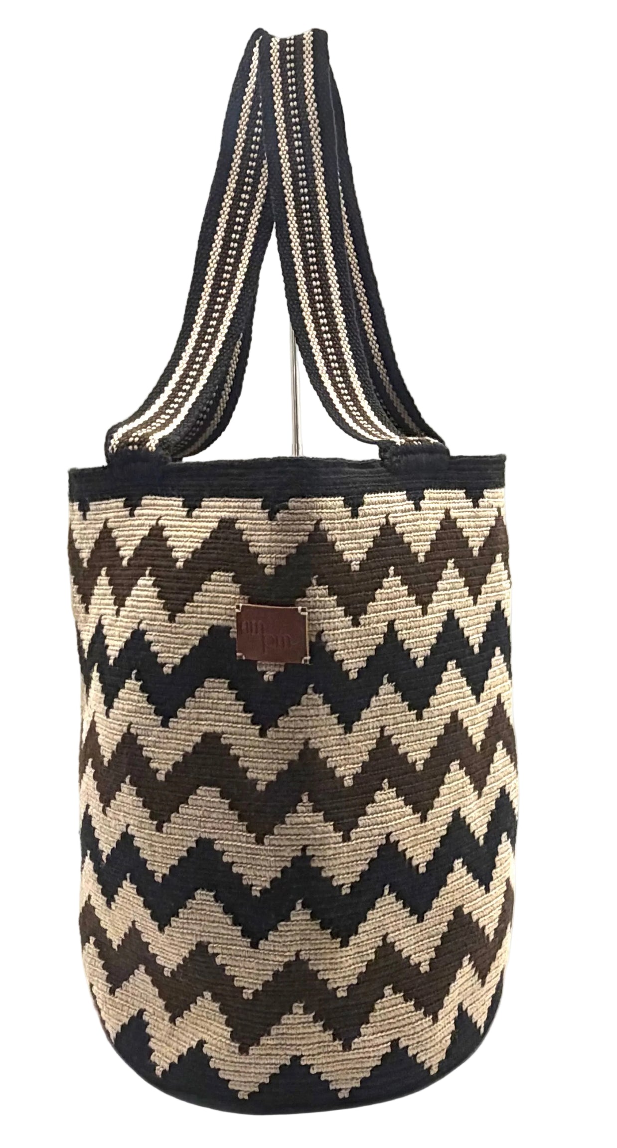 #24 Kalu Wayuu Geometric Mochilón Large Bucket Bag – Handwoven Earth Tones