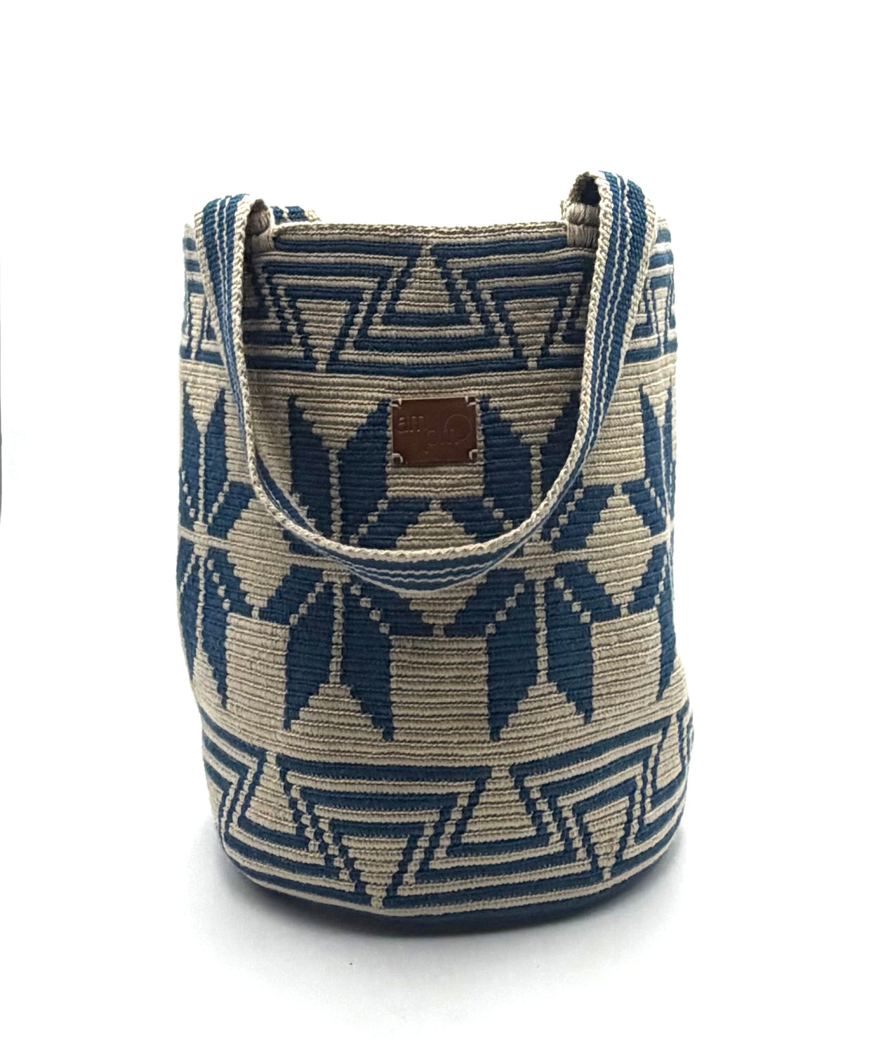Wayuu Geometric Mochilón Large Bucket Bag – Handwoven Blue & Beige Tote