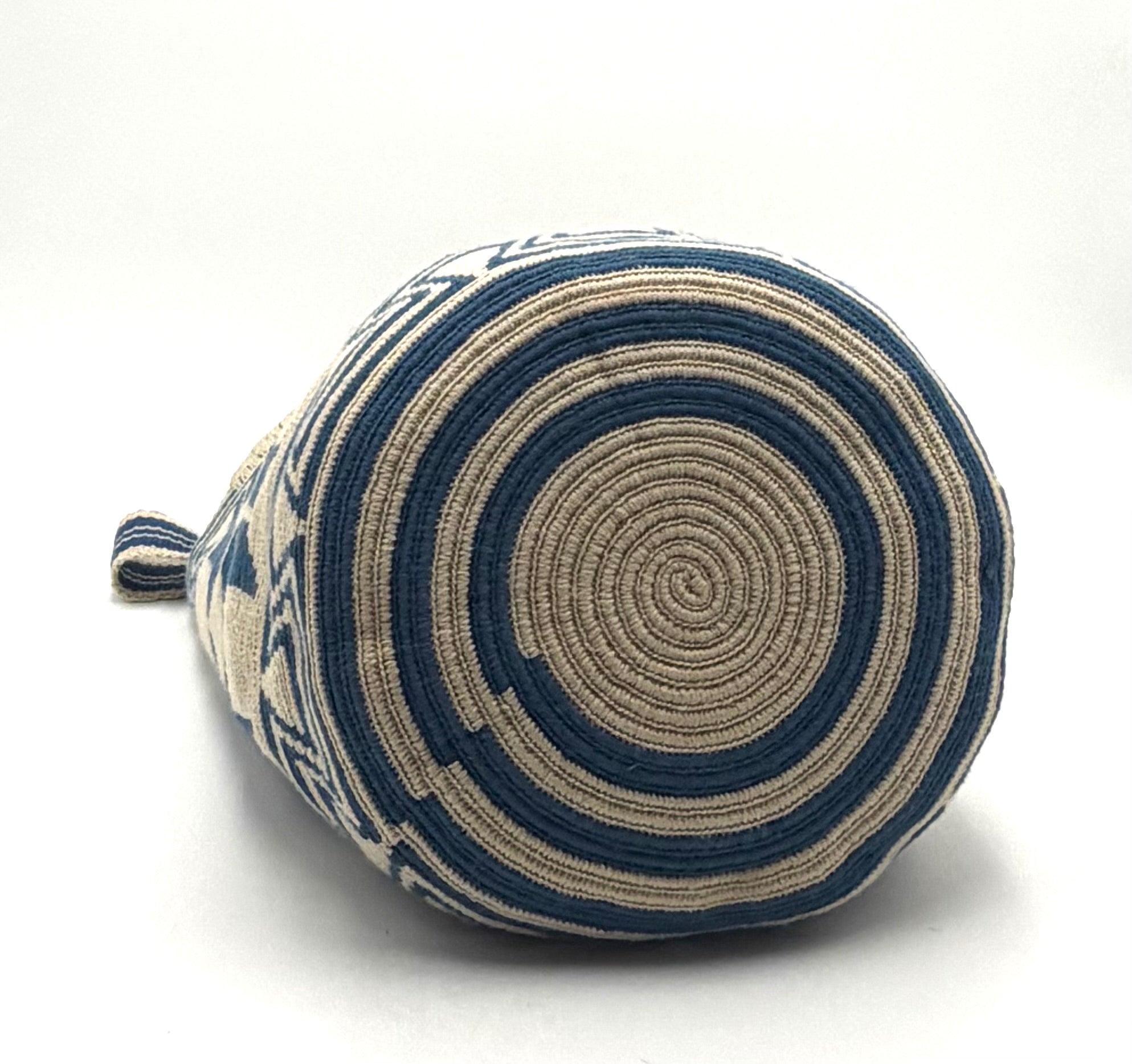 Wayuu Geometric Mochilón Large Bucket Bag – Handwoven Blue & Beige Tote