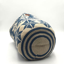 #21 Wayuu Geometric Mochilón Large Bucket Bag – Handwoven Navy Blue & Beige Tote