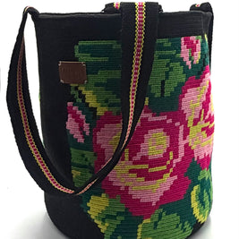#18 Wayuu Floral Mochilón Large Bucket Bag – Handwoven Multicolor Statement Tote