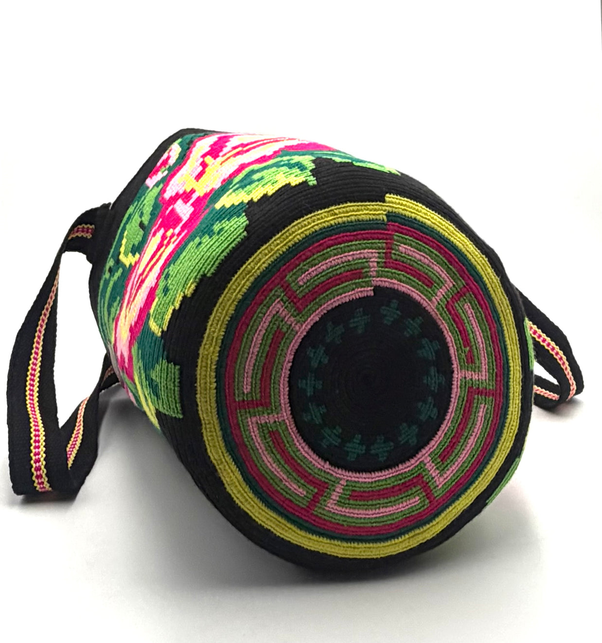 #18 Wayuu Floral Mochilón Large Bucket Bag – Handwoven Multicolor Statement Tote