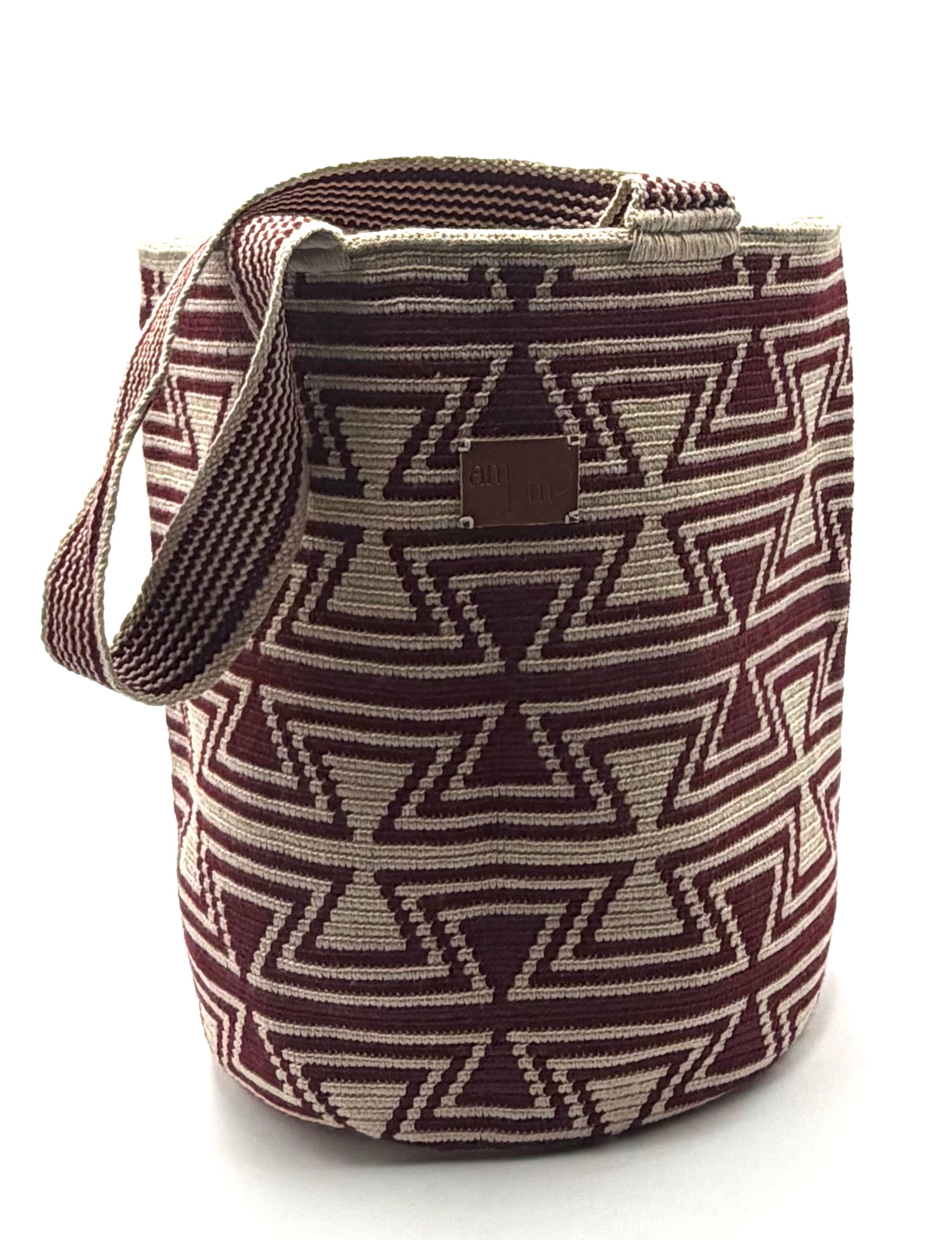 #17 Wayuu Geometric Mochilón Large Bucket Bag – Handwoven Burgundy & Beige Tote