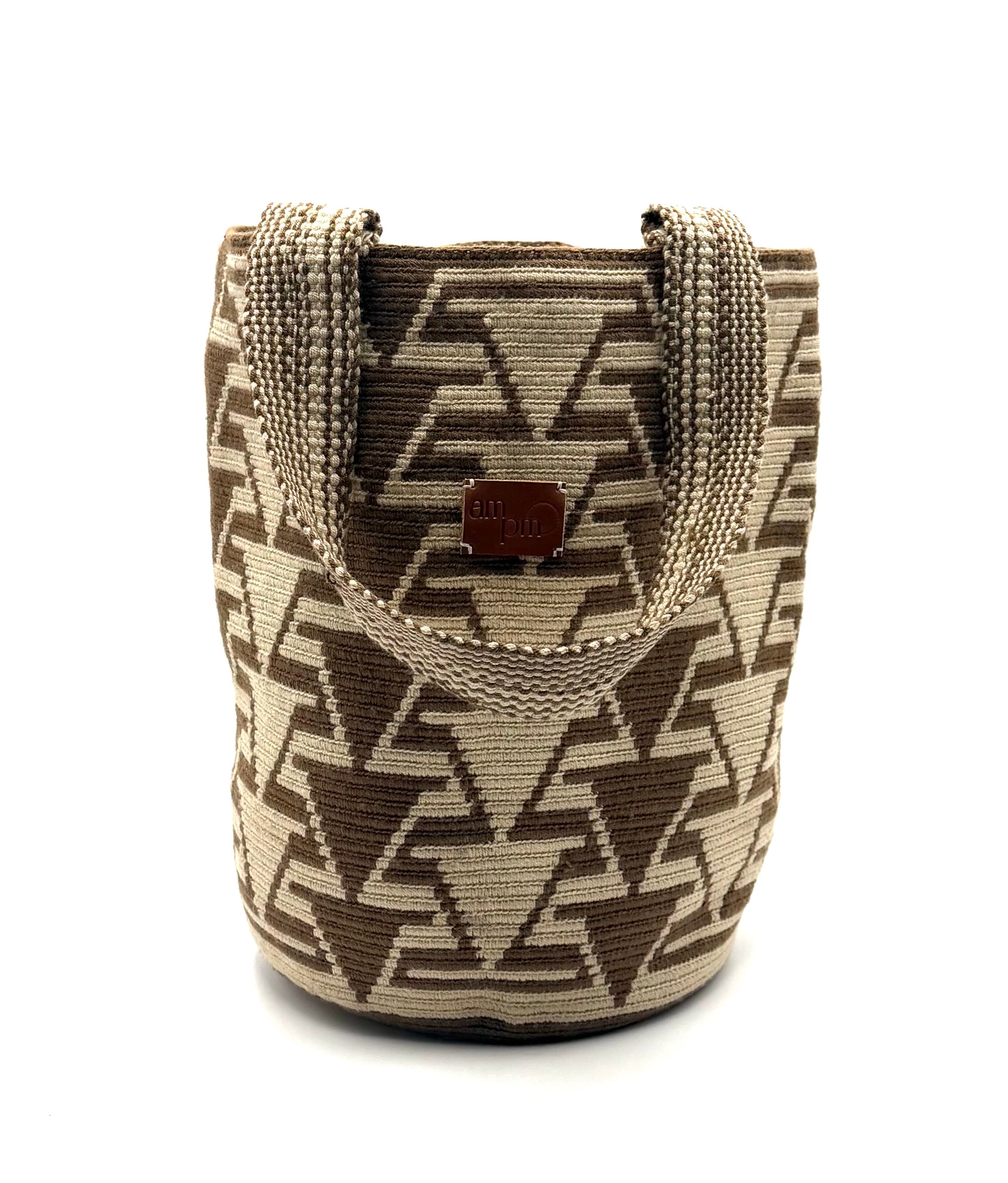 #25 Wayuu Geometric Mochilón Large Bucket Bag – Handwoven Light Brown & Beige