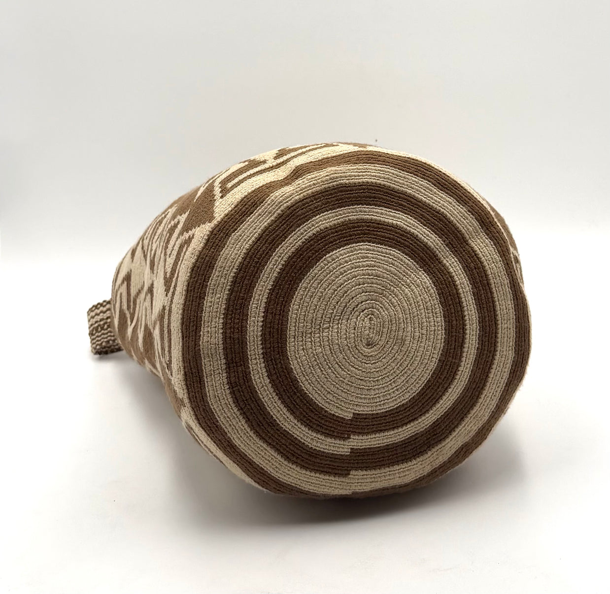 #25 Wayuu Geometric Mochilón Large Bucket Bag – Handwoven Light Brown & Beige