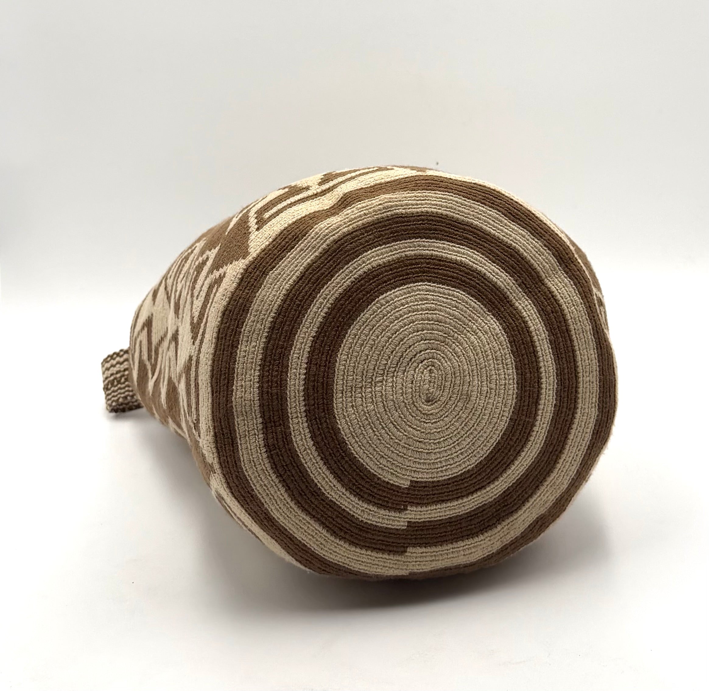 #25 Wayuu Geometric Mochilón Large Bucket Bag – Handwoven Light Brown & Beige
