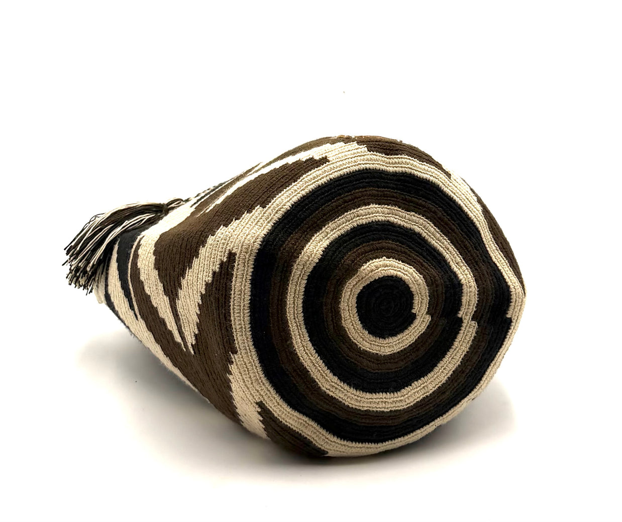 Wayuu Geometric Mochila Medium Shoulder Bag – Handwoven Black Brown & Beige