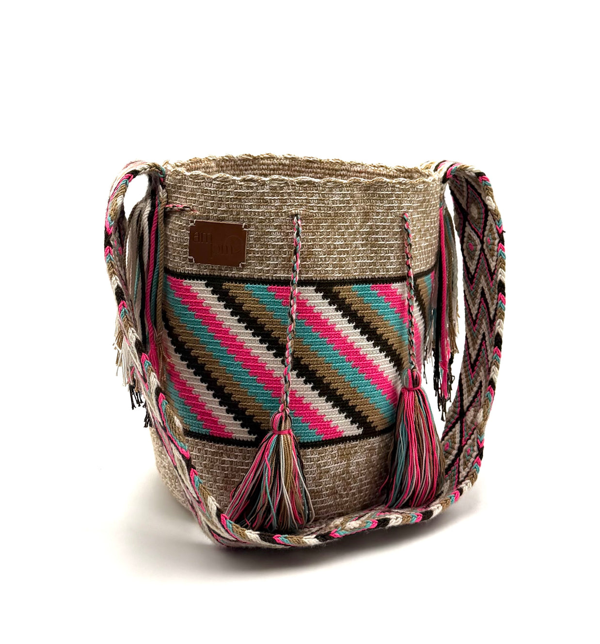 Wayuu Geometric Mochila Medium Shoulder Bag – Handwoven Vibrant Fuchsia & Black