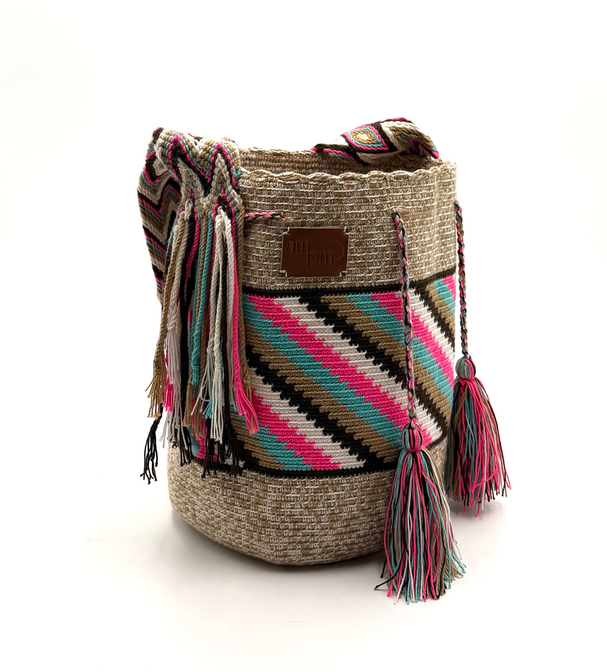 Wayuu Geometric Mochila Medium Shoulder Bag – Handwoven Vibrant Fuchsia & Black