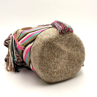 Wayuu Geometric Mochila Medium Shoulder Bag – Handwoven Vibrant Fuchsia & Black
