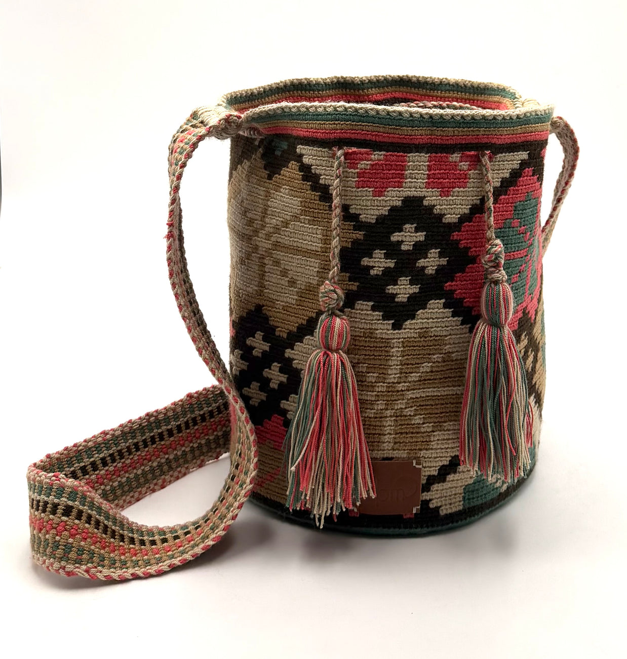 Wayuu Geometric Mochila Medium Shoulder Bag – Handwoven Coral, Brown, Green & Beige