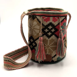 Wayuu Geometric Mochila Medium Shoulder Bag – Handwoven Coral, Brown, Green & Beige