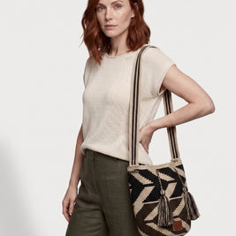 Wayuu Geometric Mochila Medium Shoulder Bag – Handwoven Black Brown & Beige