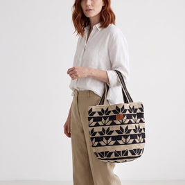 Wayuu Geometric Mochilón Large Bucket Bag – Handwoven Black & Beige Tote