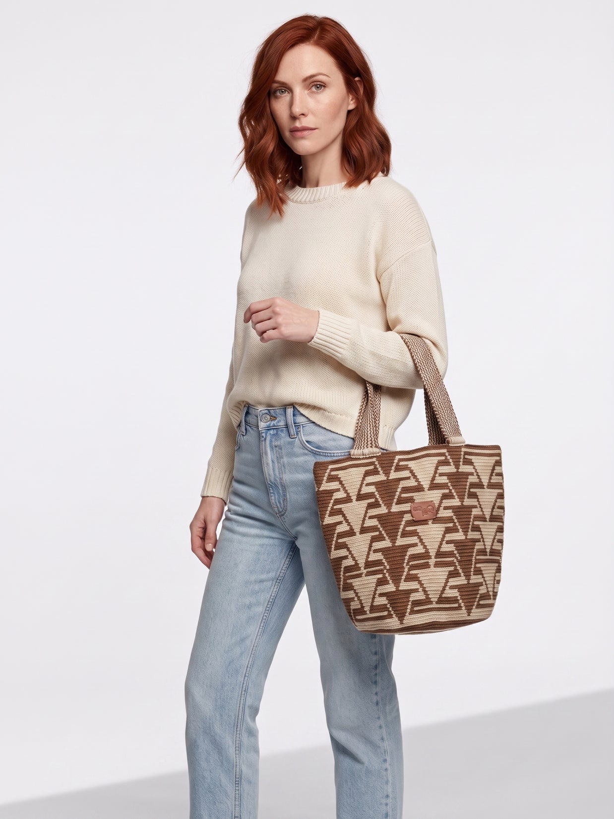 Wayuu Geometric Mochilón Large Bucket Bag – Handwoven Light Brown & Beige Tote