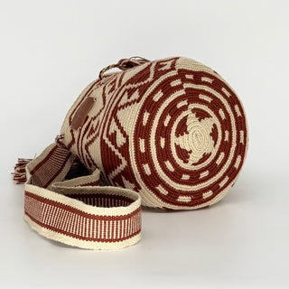 Small Handwoven Wayuu Mochila Bag – Terracotta Peak