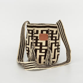 Small Handwoven Wayuu Mochila Bag – Espresso Grid
