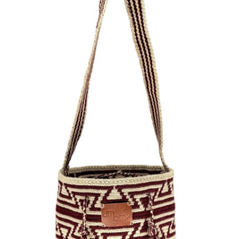 Small Handwoven Wayuu Mochila Bag – Burgundy Maze