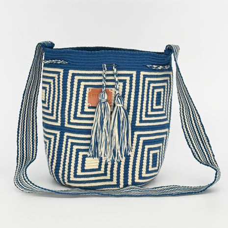 Wayuu Geometric Mochila Medium Shoulder Bag – Blue & Beige Concentric Squares