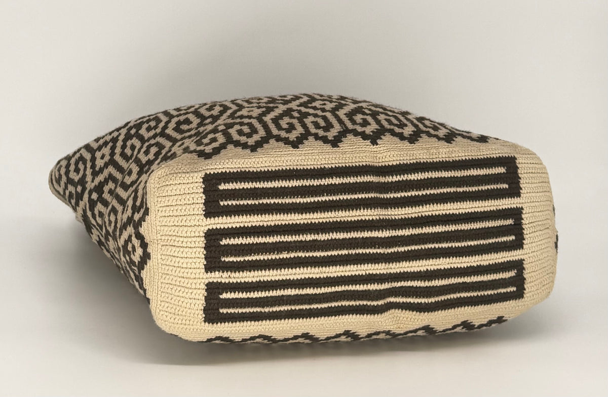 Wayuu Woven Rectangular Tote Bag – Espresso Geometric Triangle Lattice