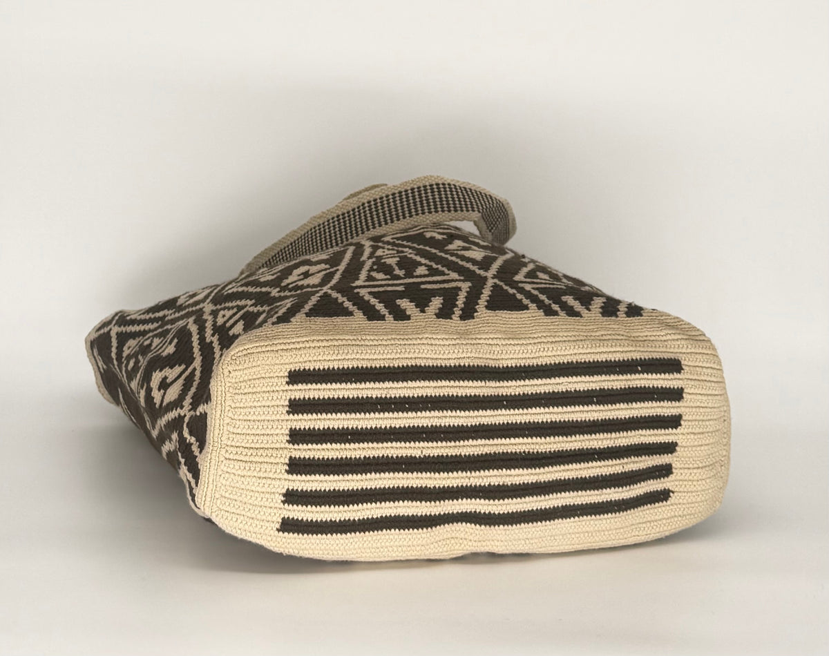Wayuu Woven Rectangular Tote Bag – Espresso Scroll Diamond Motif