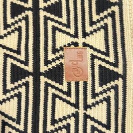 Wayuu Handwoven Tote Bag – Black & Cream Zig-Zag
