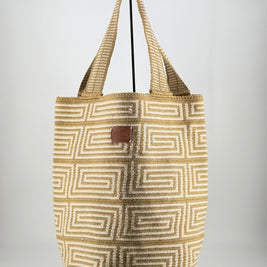 Nerfi Wayuu Mochila (Mochilón) – Handwoven Geometric Bag from Colombia