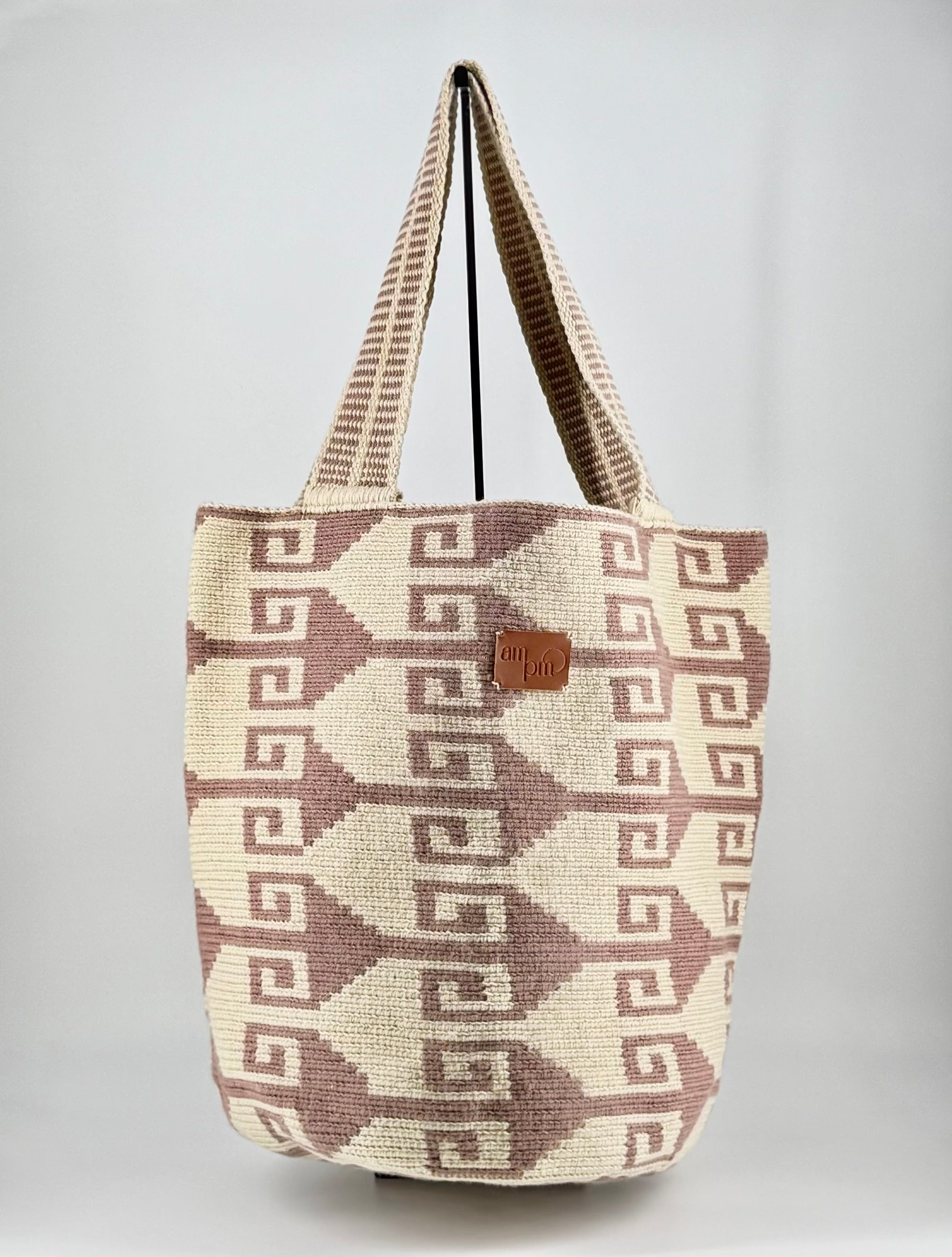 Ninfa Wayuu Mochila (Mochilón) – Handwoven Bag from Colombia
