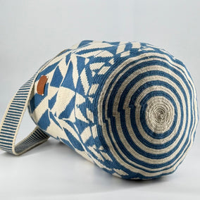 Anasu Wayuu Mochila (Mochilón) – Handwoven Floral Bag from Colombia